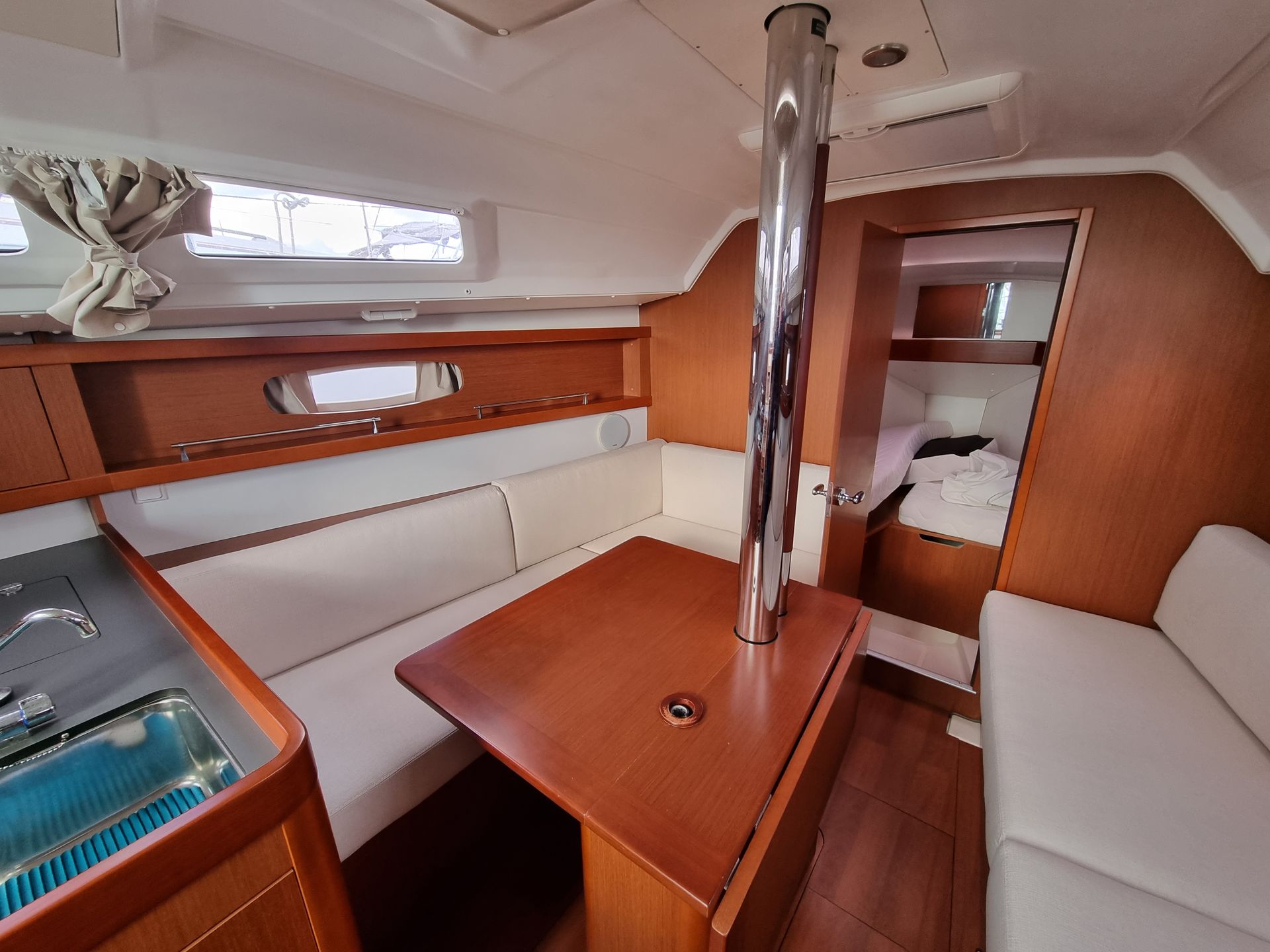 slider 15 Beneteau Oceanis 31